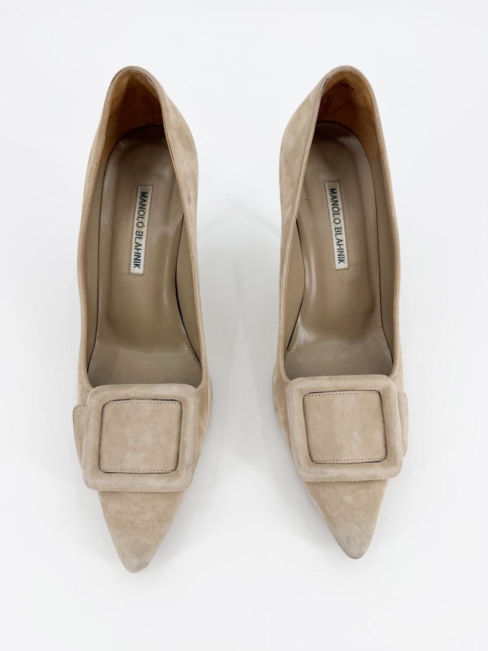Manolo Blahnik Maysale Cream Suede Buckle Pointed Toe Pumps Size 39 EU 8.5 9